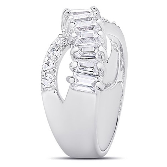 VICTORIA TOWNSEND Cubic Zirconia Crossover Infinity Ring Sz 5 - Picture 2 of 9